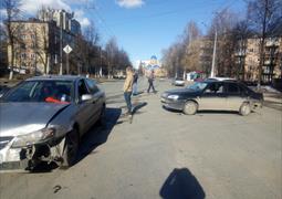 Ищу свидетелей ДТП, Йошкар-Ола 13.04.2018 15:00 (1969)